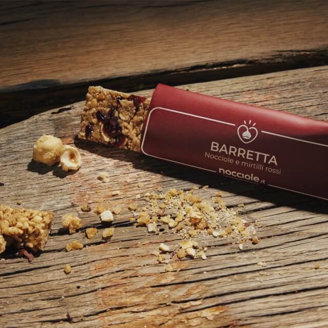 Barretta nocciole e frutti rossi